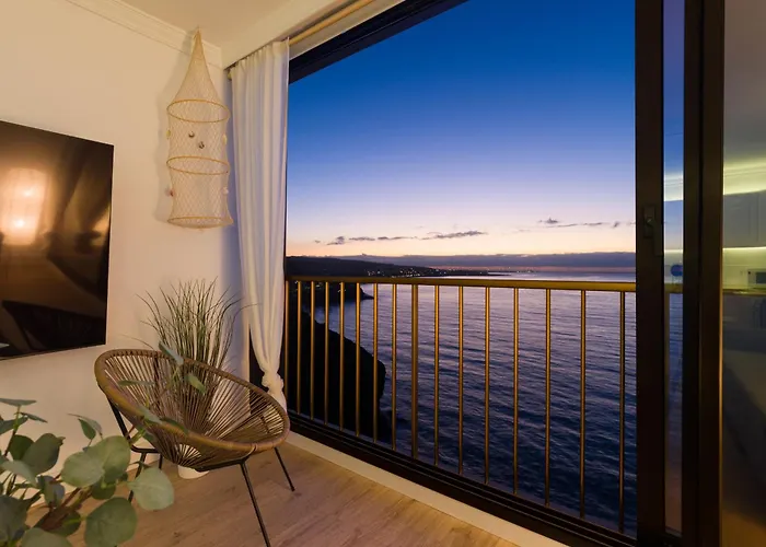 Viewpoint Over The Cliff By Canariasgetaway *