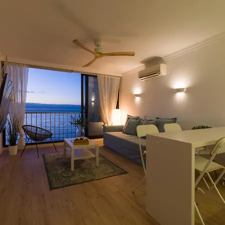 Viewpoint Over The Cliff By Canariasgetaway בית נופש