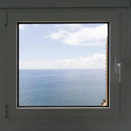 Viewpoint Over The Cliff By Canariasgetaway *