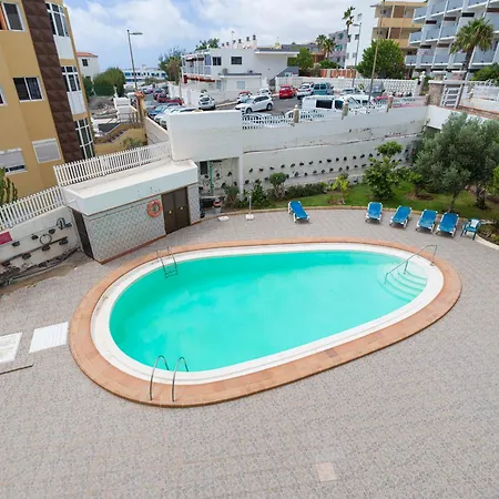 Viewpoint Over The Cliff By Canariasgetaway * מספאלומס