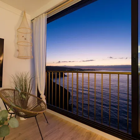 Viewpoint Over The Cliff By Canariasgetaway *